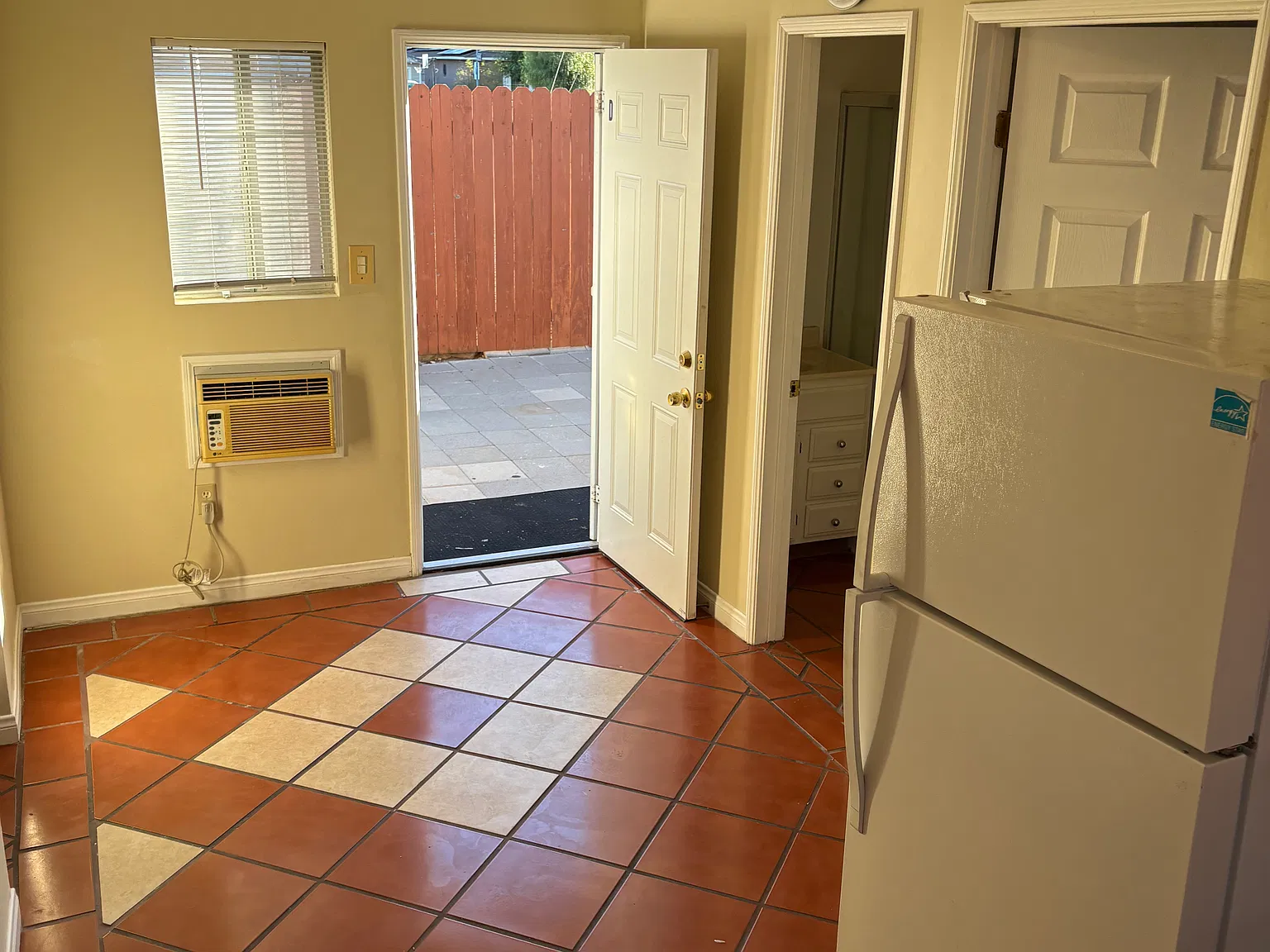 1 bed, 500 sqft, $1,875 — Photo 3