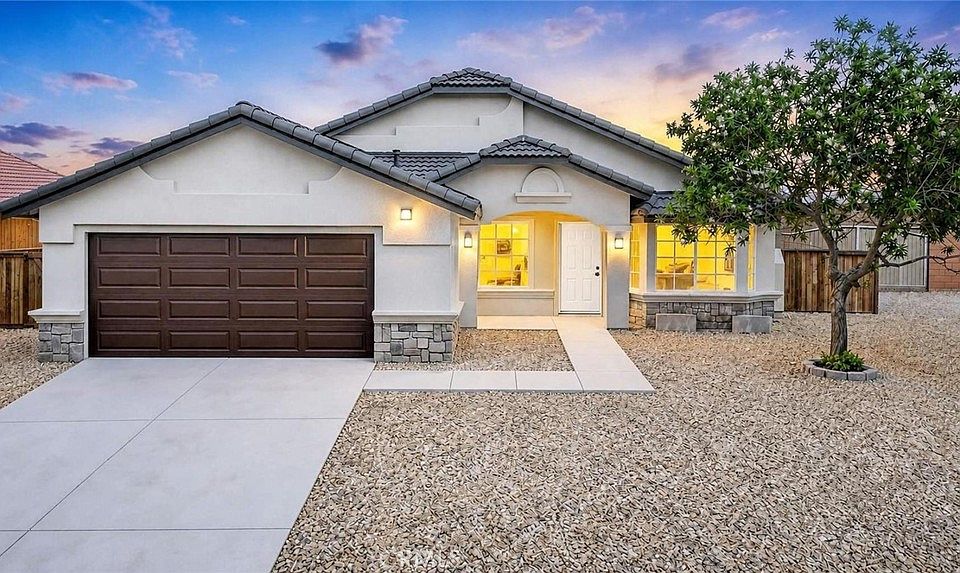 1st image of 15536 Jojoba Ln