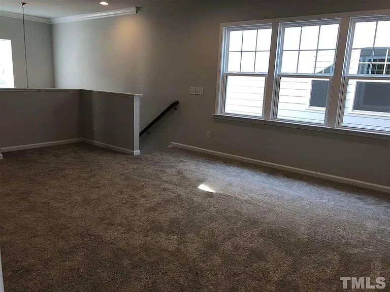 1033 Canyon Shadows Ct — Photo 11