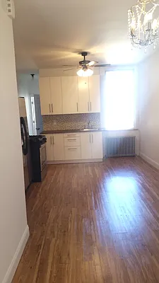 Rented by MCR Realty | media 12