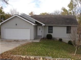 3622 N Flora Ave, Kansas City, MO 64116