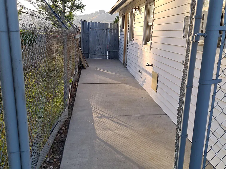 2933 Lancer Ave — Photo 7
