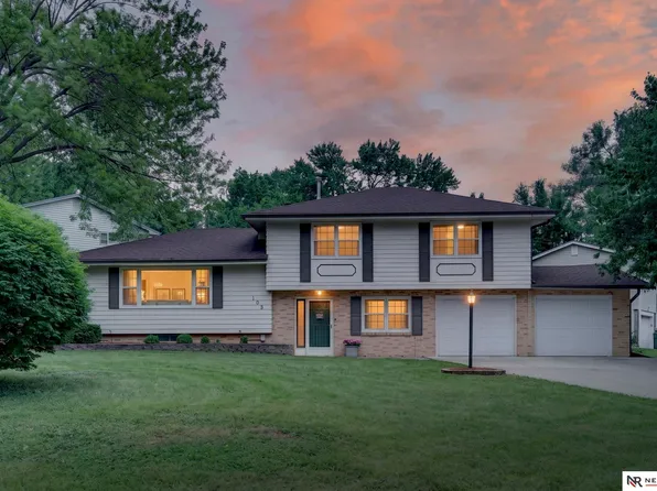 103 Hillcrest Ave, Bellevue, NE 68005