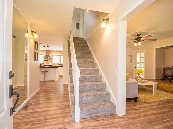 5th image of 5652 McKinley Ct
