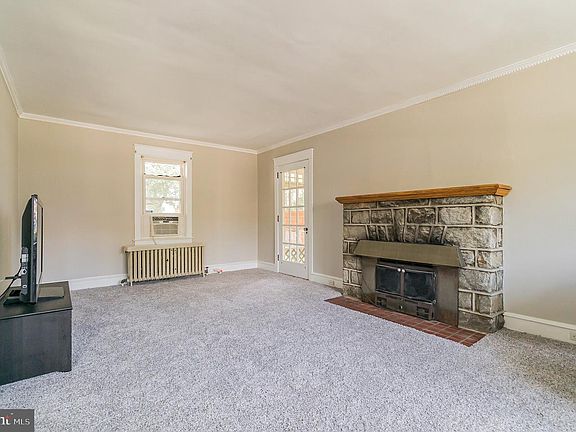 5th image of 723 Lindale Ave