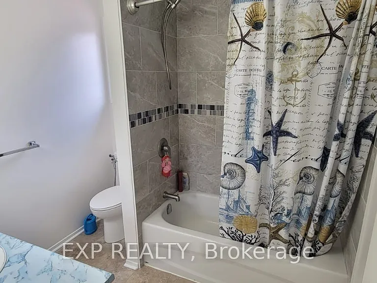 796 Harlequin Cres — Photo 16