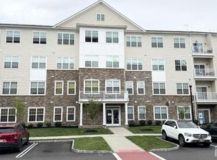 542 Lorhan Dr, Piscataway, NJ 08854