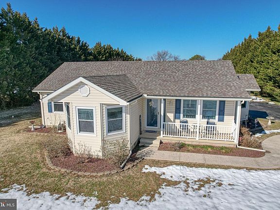 2nd image of 977 Paris Kirby Rd