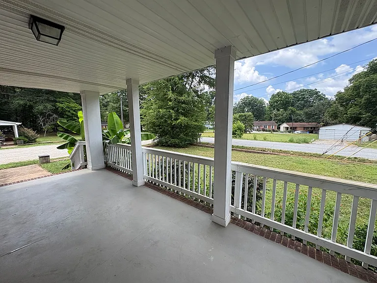 21 Fortner Ave — Photo 2