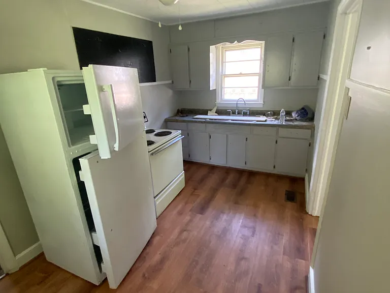 703 S Chapman St #HOUSE — Photo 8
