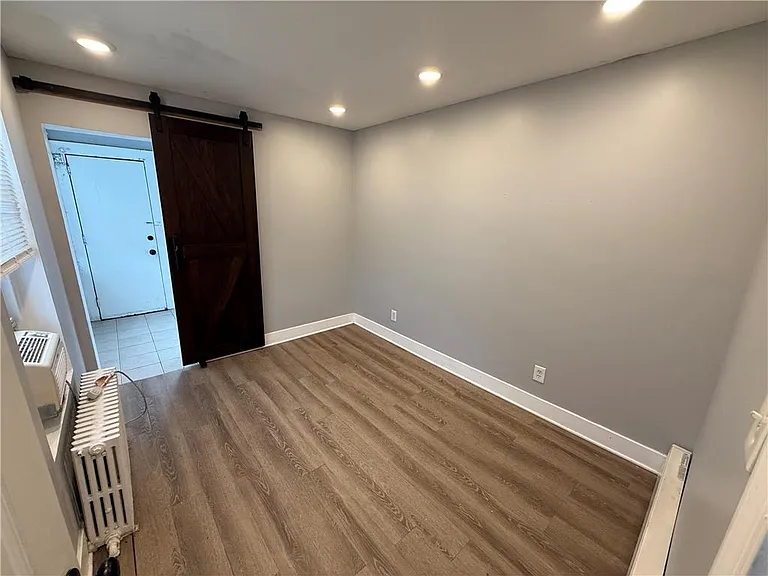 140 S 14th St #2 — Photo 6