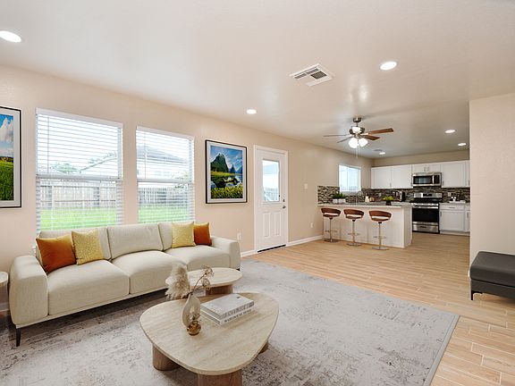 5th image of 20835 Banyan Crest Ln