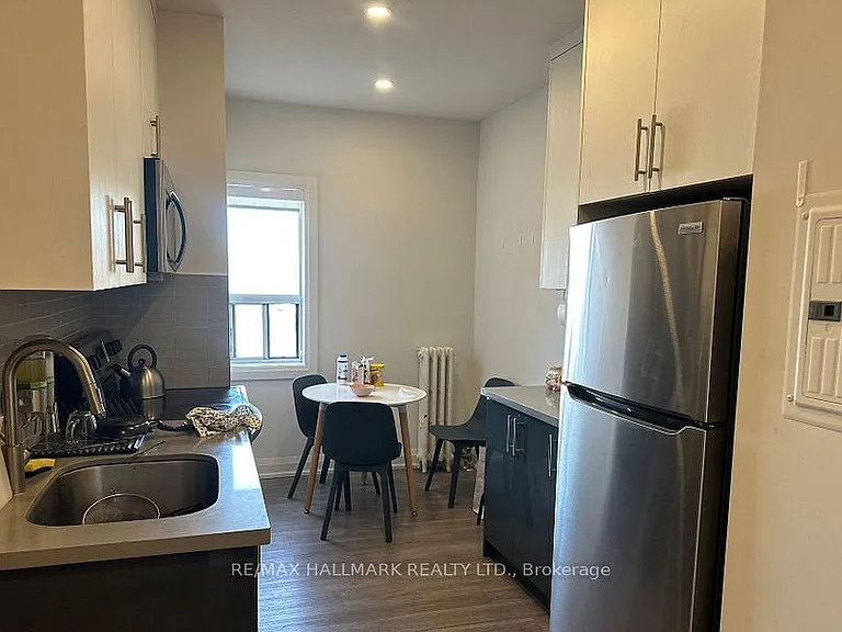 595 Saint Clair Ave W #11 — Photo 8