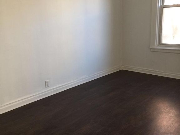 4th image of 1234 College Ave