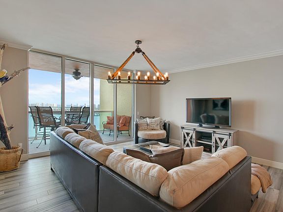 4th image of 2650 Lake Shore Dr Unit 2102