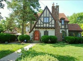 909 Thompson Ave, Des Moines, IA 50316