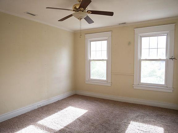 5th image of 3217 Barton Ave