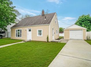 42 Clay Ln, Levittown, NY 11756