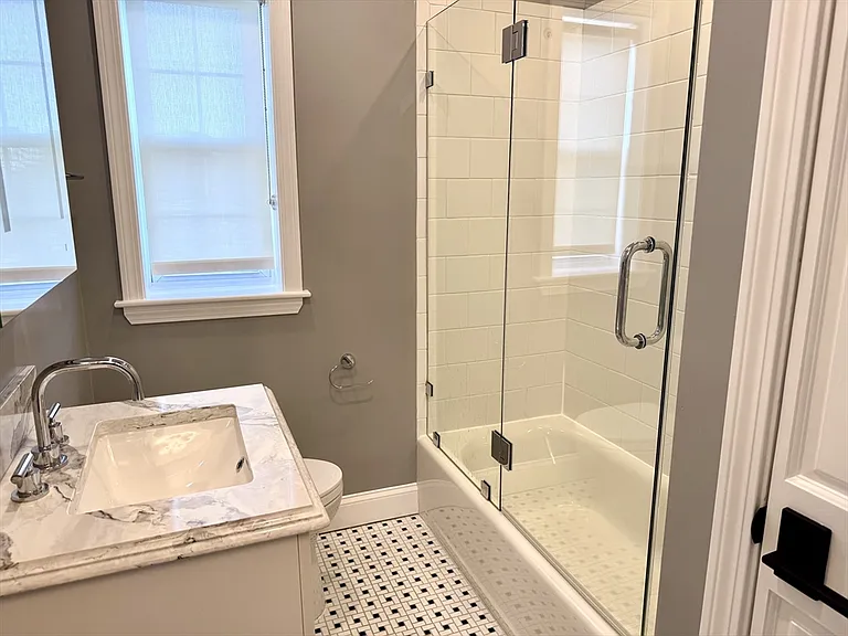 27-29 Commonwealth Ave #6 — Photo 5