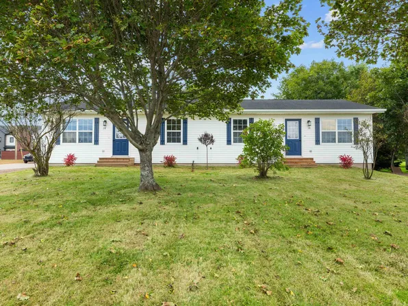 18 Kingston Rd #16, Cornwall, PE C0A 1H8
