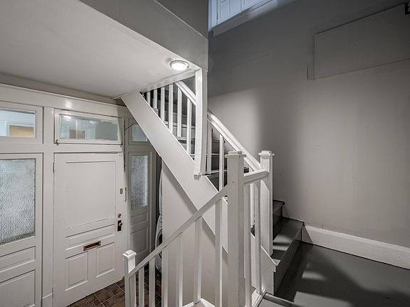 5th image of 123 E Main St Suite C