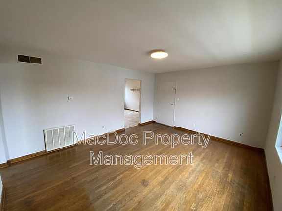 4th image of 423 Hill St APT 6