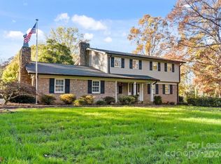 709 1st Ave N, Conover, NC 28613