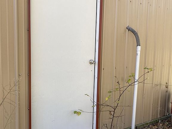 5th image of 186044 Deans Ln