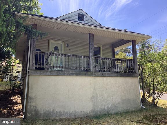 2nd image of 21 Davis Ave