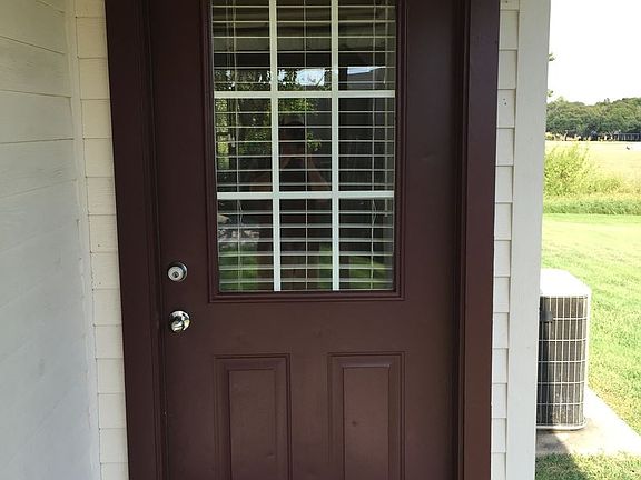 3rd image of 1901 W Jamestown Dr