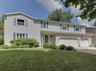 205 S Evergreen Ln, Bloomington, IL 61704