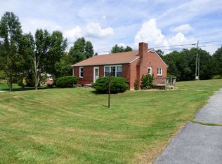 5438 Alum Spring Rd, Pulaski, VA 24301