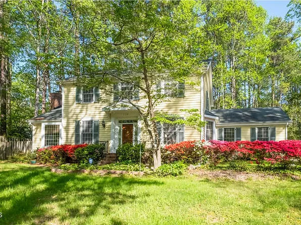 109 Mendel Dr, Chapel Hill, NC 27514