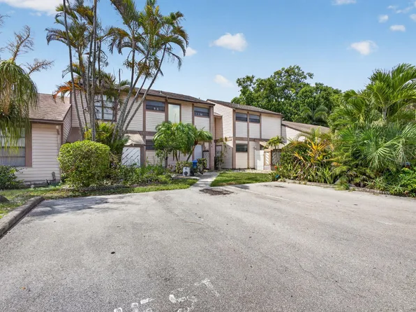 110 SHERWOOD Circle #4C, Jupiter, FL 33458
