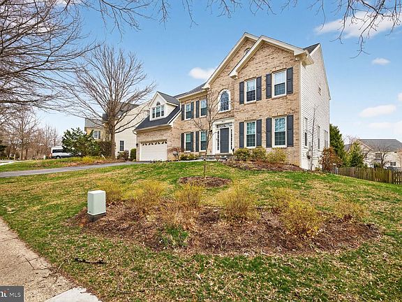 3rd image of 10713 Cloverbrooke Dr