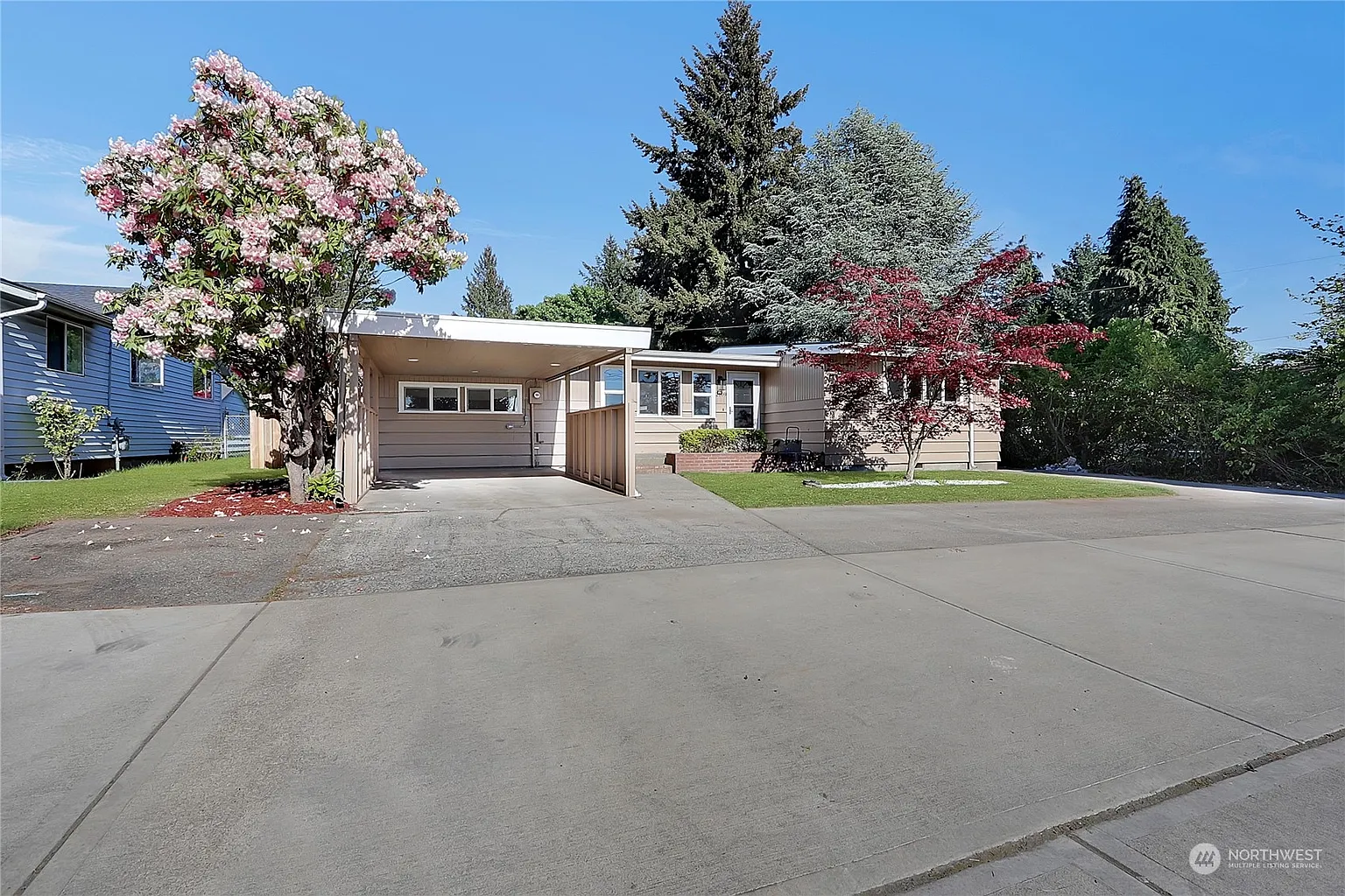 2109 Bridgeport Way W photo 1