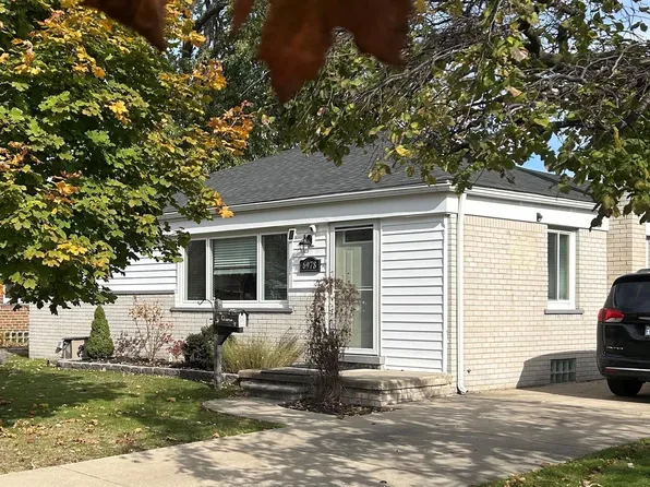 6978 Whitby St, Garden City, MI 48135