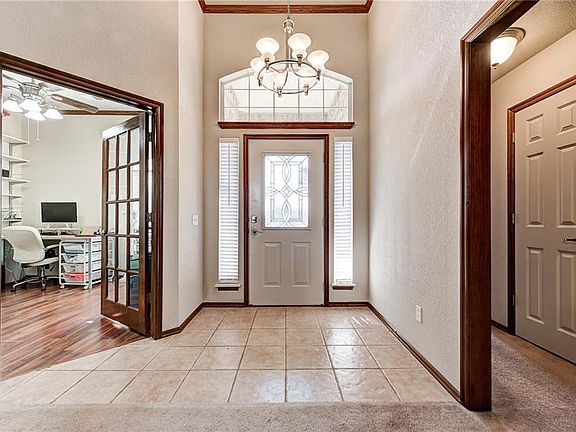 2nd image of 505 SW 161st St