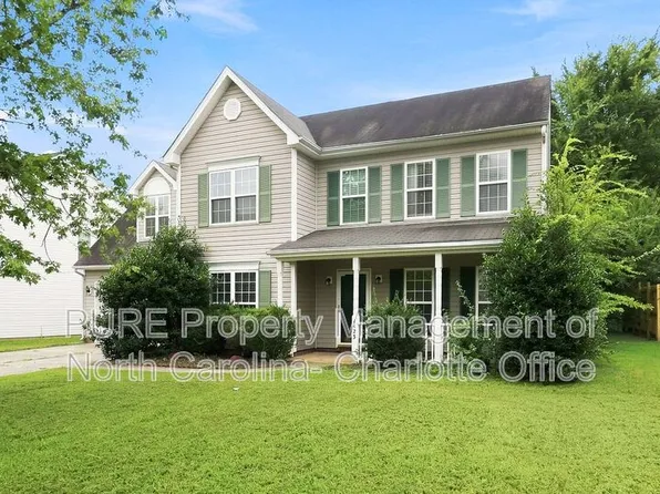 4423 Cades Cove Dr, Charlotte, NC 28273
