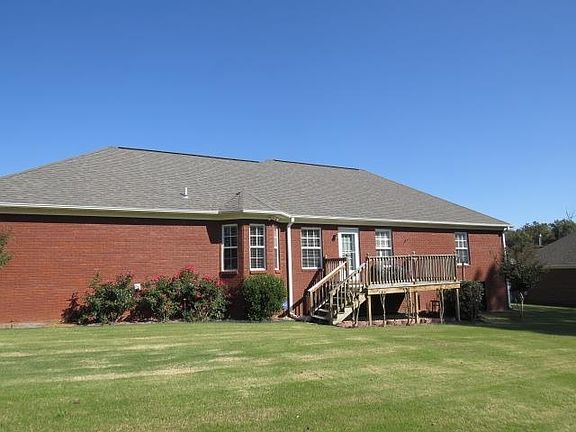4th image of 323 Stoney Mountain Dr