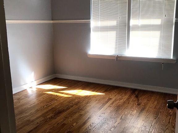 5th image of 3931 Wright Ave