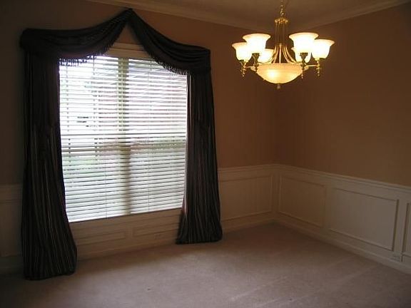 5th image of 2252 Dogwood Trace Blvd