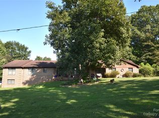 205 Mull Ln, Morganton, NC 28655