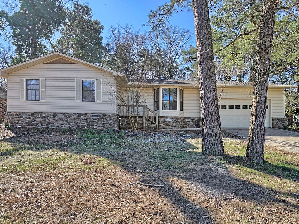 1st image of 5 Willow Oak Ln