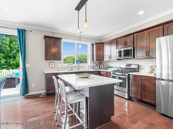 4th image of 2814 Kittansett Dr
