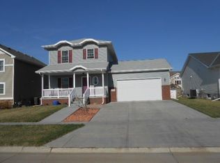 8208 S 16th St, Lincoln, NE 68512