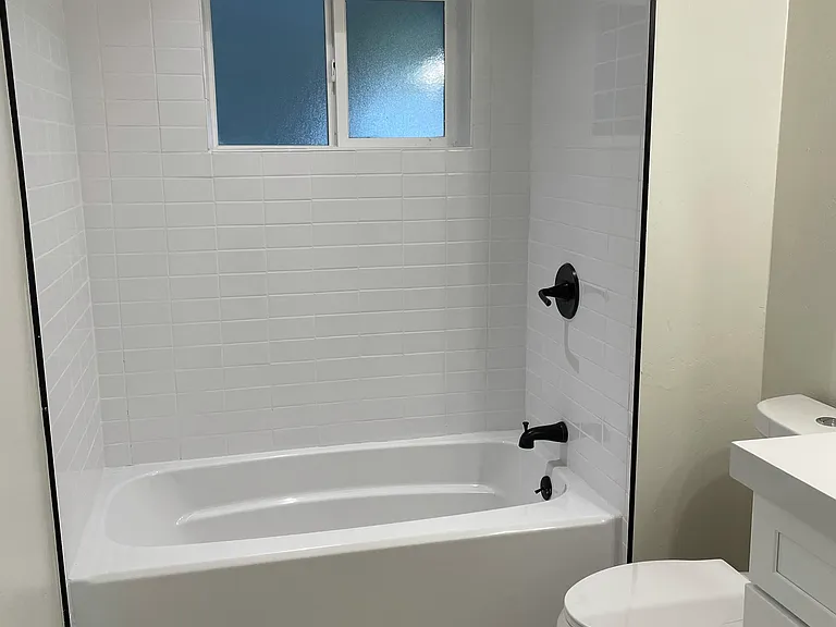 864 N 350 E — Photo 12