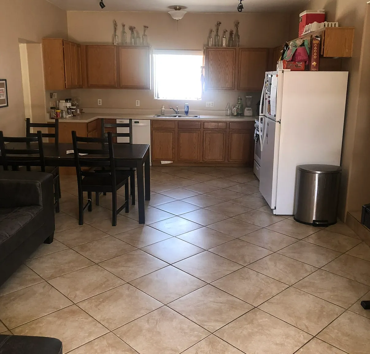 4 bed, 1300 sqft, $1,800 — Photo 3