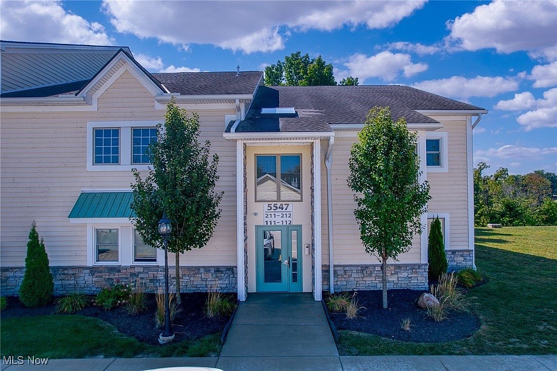5547 Beavercrest Dr #211