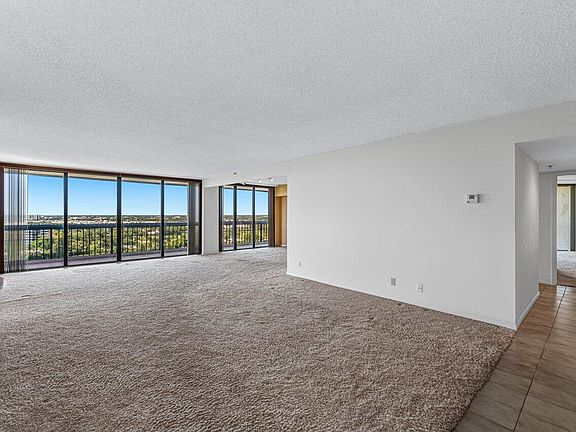 5th image of 1900 Consulate Pl APT 1404
